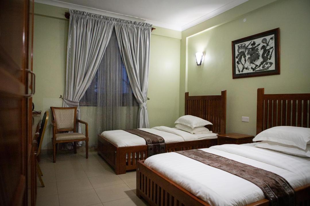Summit Lodge Marombosa Ngoại thất bức ảnh