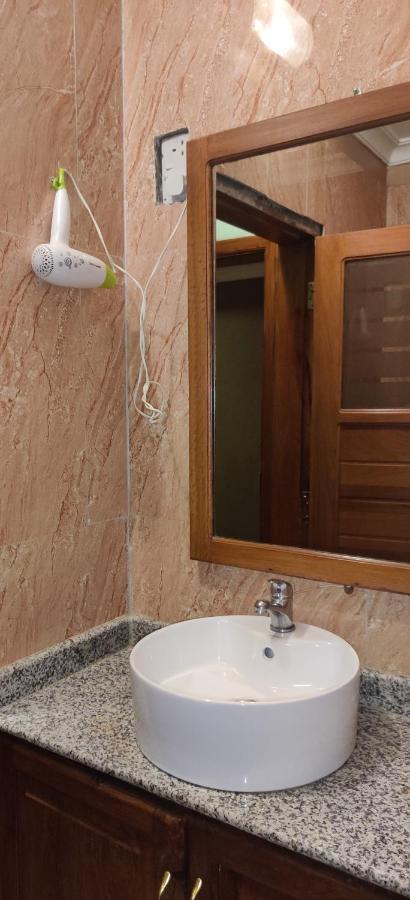 Summit Lodge Marombosa Ngoại thất bức ảnh